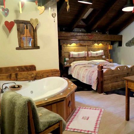 Romantica Suite Con Vasca Idromassaggio Aosta Zewnętrze zdjęcie