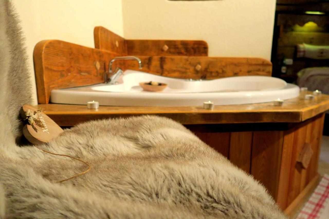 Romantica Suite Con Vasca Idromassaggio Aosta Zewnętrze zdjęcie