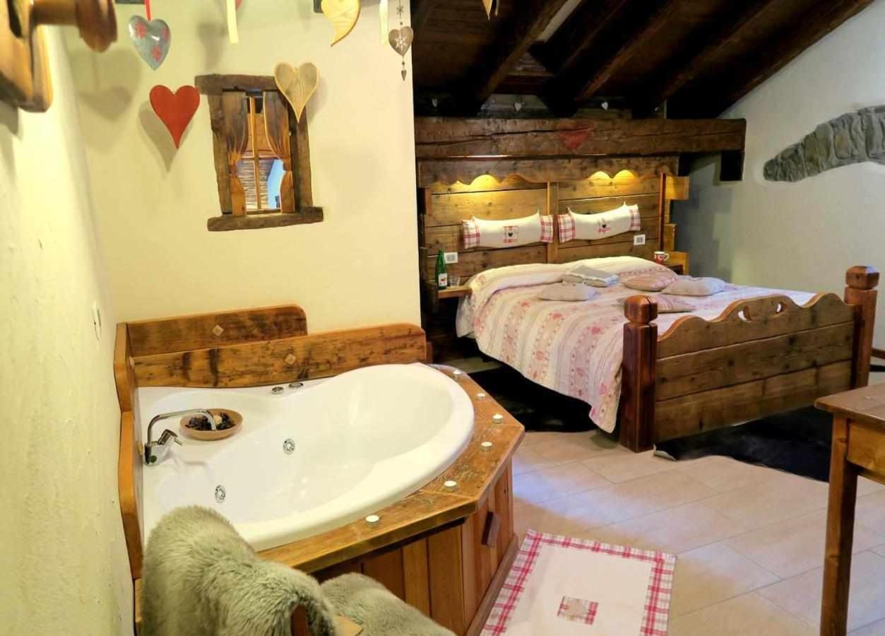 Romantica Suite Con Vasca Idromassaggio Aosta Zewnętrze zdjęcie